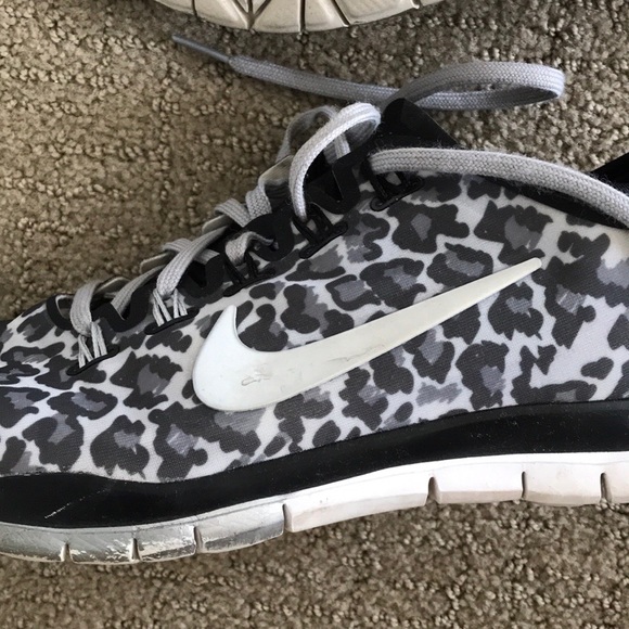 Leopard print size 9 Nike - Picture 4 of 5